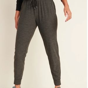 Old Navy Breathe On Joggers size XL